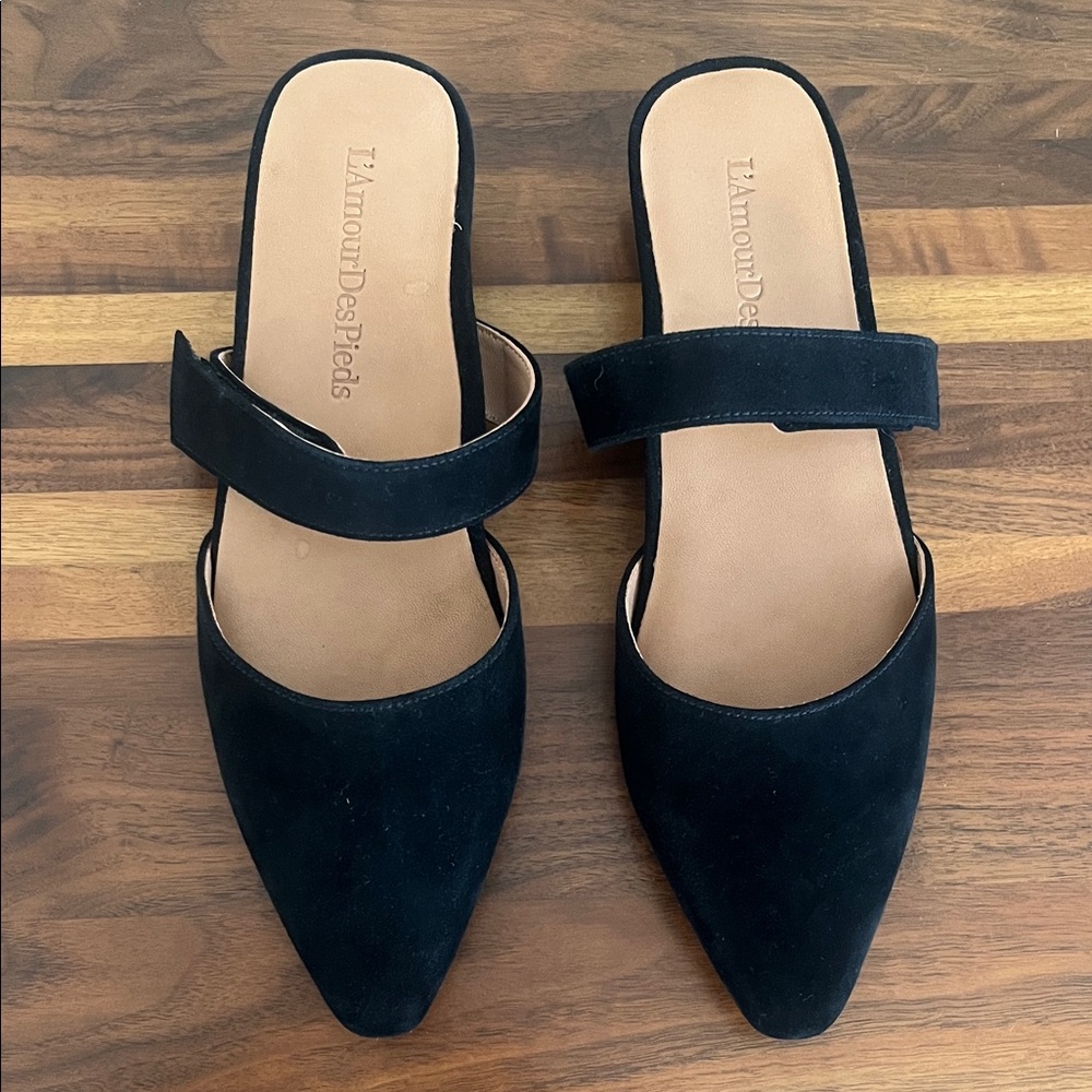 L'Amour Des Pieds Black Suede Mules size 8 brand new